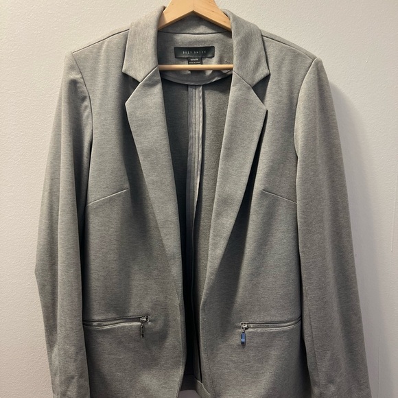 Suzy Shier Jackets & Blazers - Gray Zara Blazer for Women